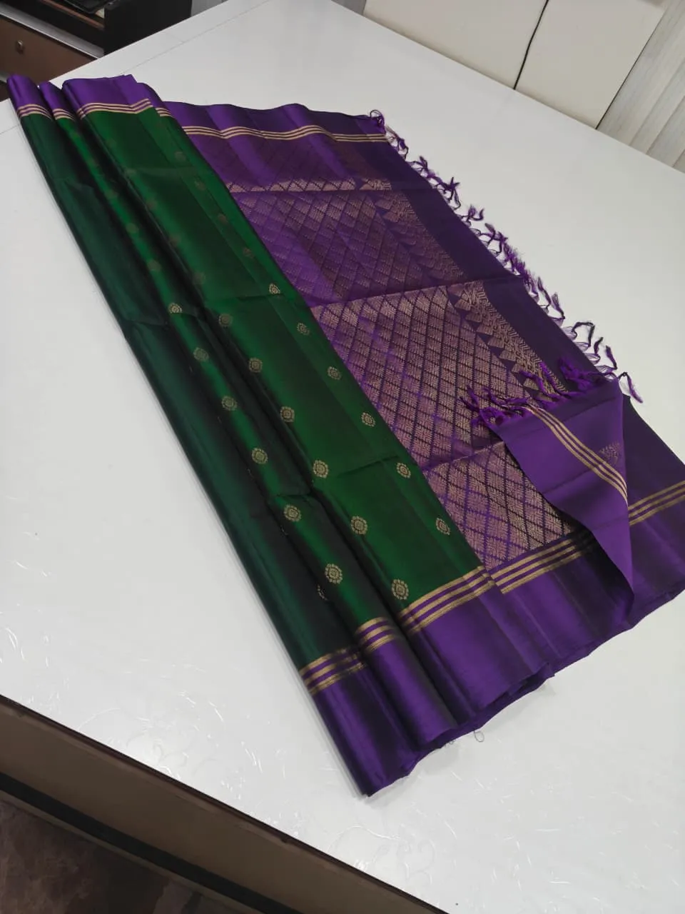 Vaira Jaal Butta Zari Kanchipuram Silk Saree